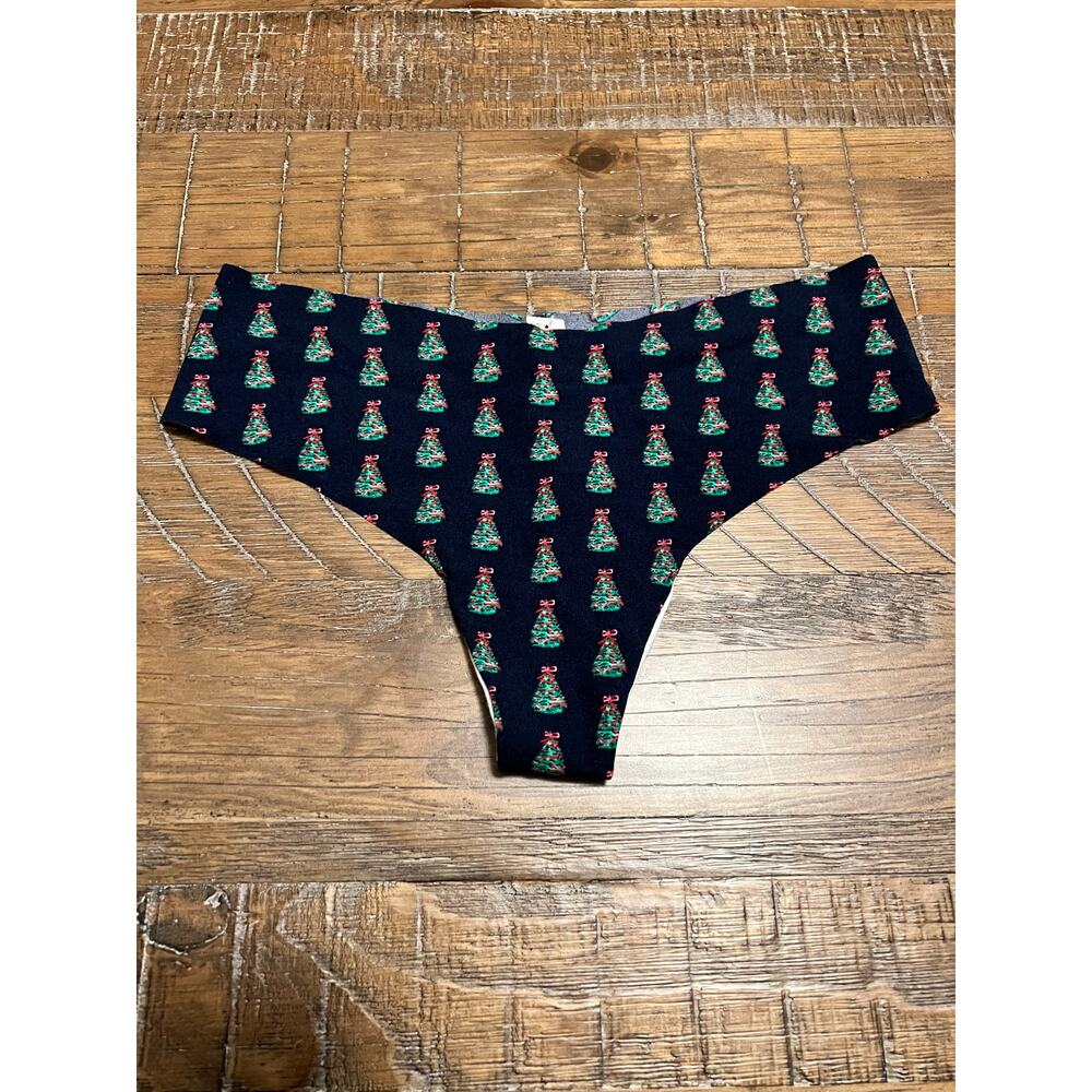 Victoria’s Secret Thong Seamless Panty NWT Christmas Tree Size Medium Novelty